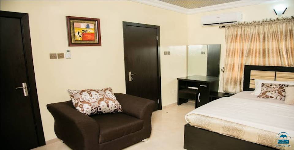 Adunola Villa Serviced Apartment